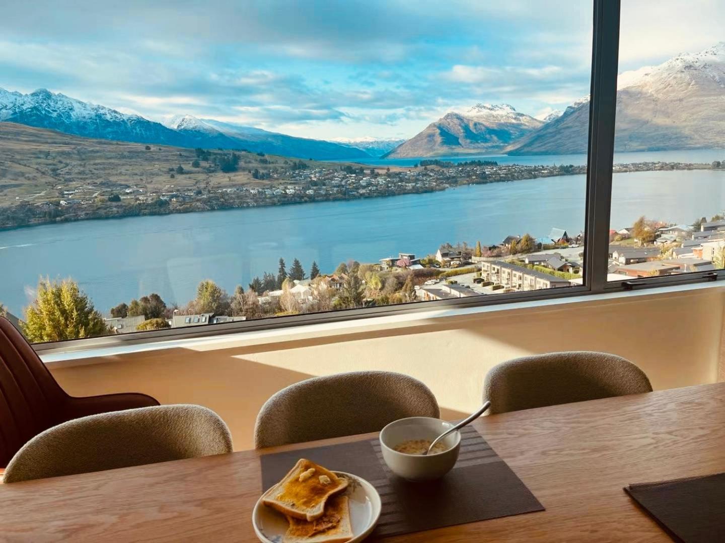 Ming'S Lakeside Goldleaf Suites Queenstown Exterior foto