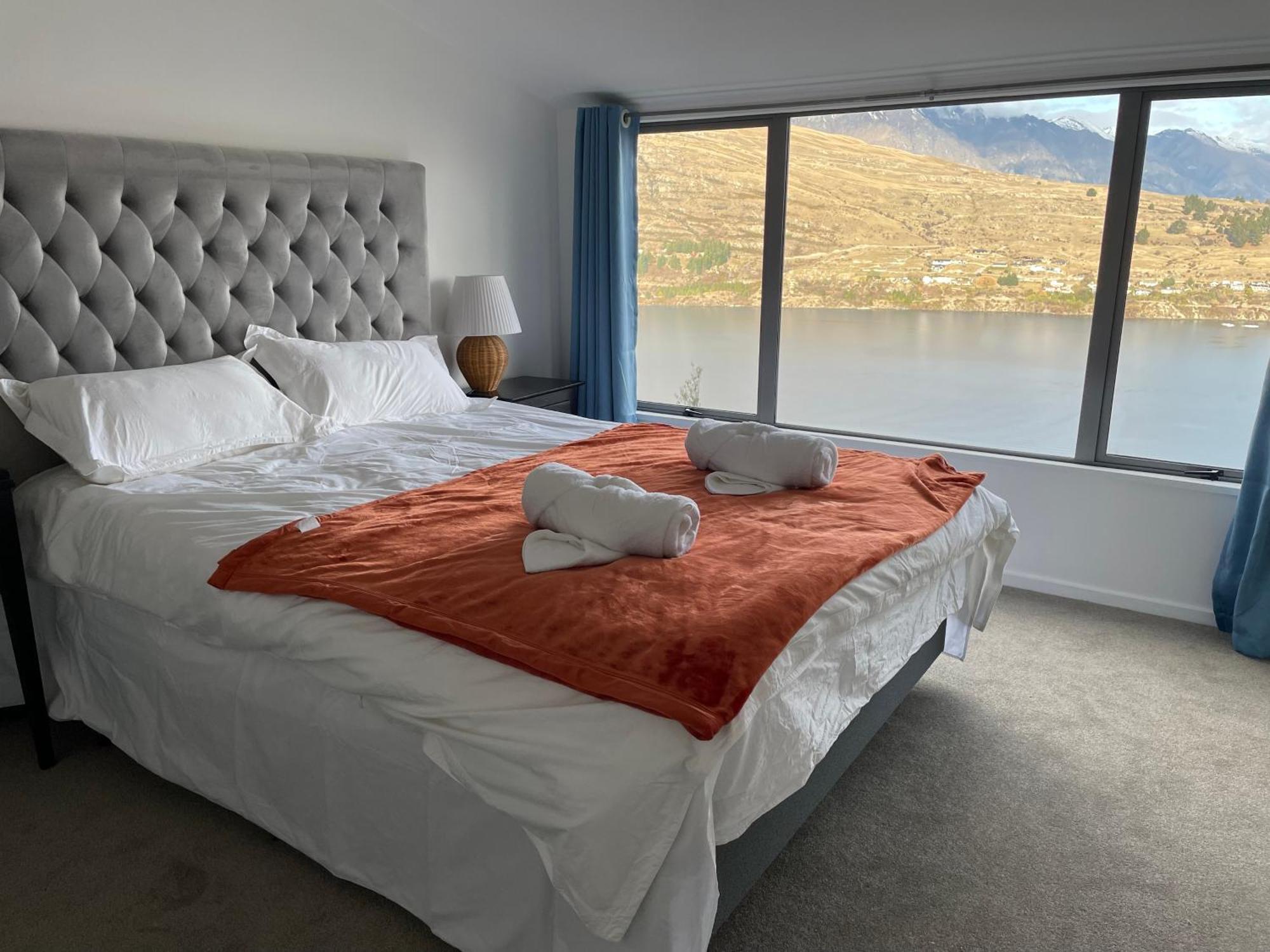 Ming'S Lakeside Goldleaf Suites Queenstown Exterior foto